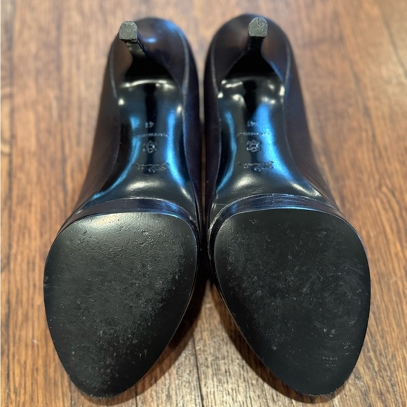 Longchamp Black Heels with Elegant Peep-Toe Design and Horse Logo Size 10 (41) - Picture 4 of 6